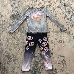 Nordstrom Girls “Truly Me” pretzel outfit